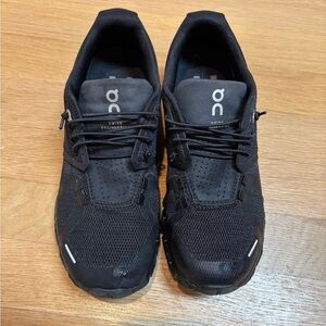 On Running women’s  Black Running Shoes